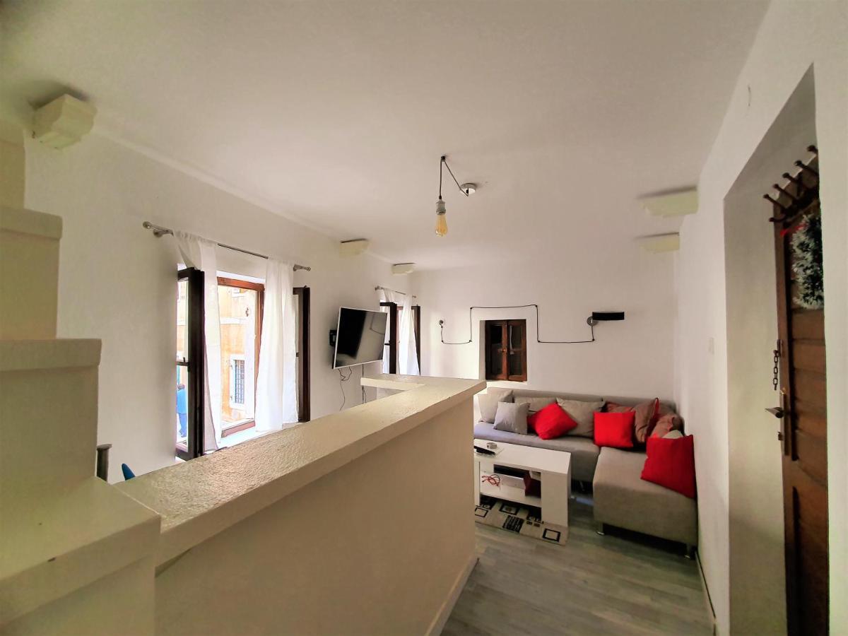 St.Tripun Apartment 科托尔 外观 照片